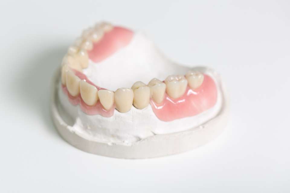現在の入れ歯に不満はありませんか？